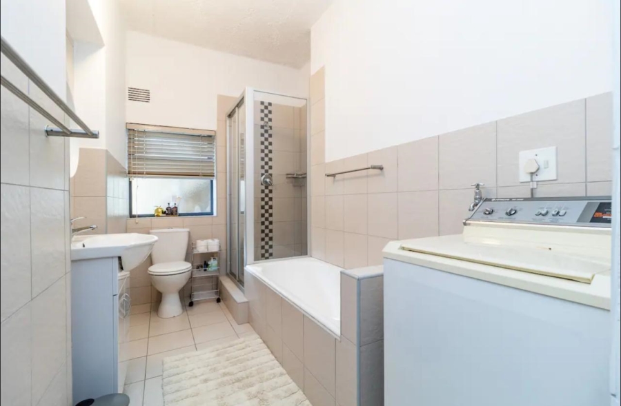 To Let 2 Bedroom Property for Rent in Camps Bay Western Cape